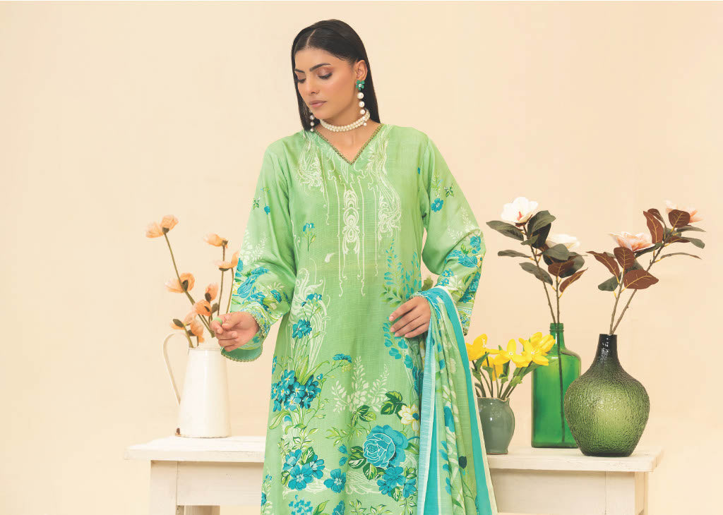 Fresh Green Floral Embroidered Kurti with Matching Dupatta – Elegant and Vibrant