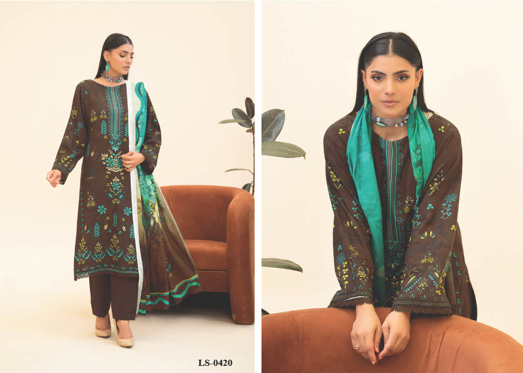 Digitally Printed Brown Kurti with Teal Green Dupatta – Elegant and Bold