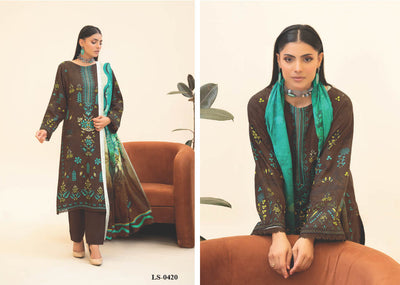 Digitally Printed Brown Kurti with Teal Green Dupatta – Elegant and Bold